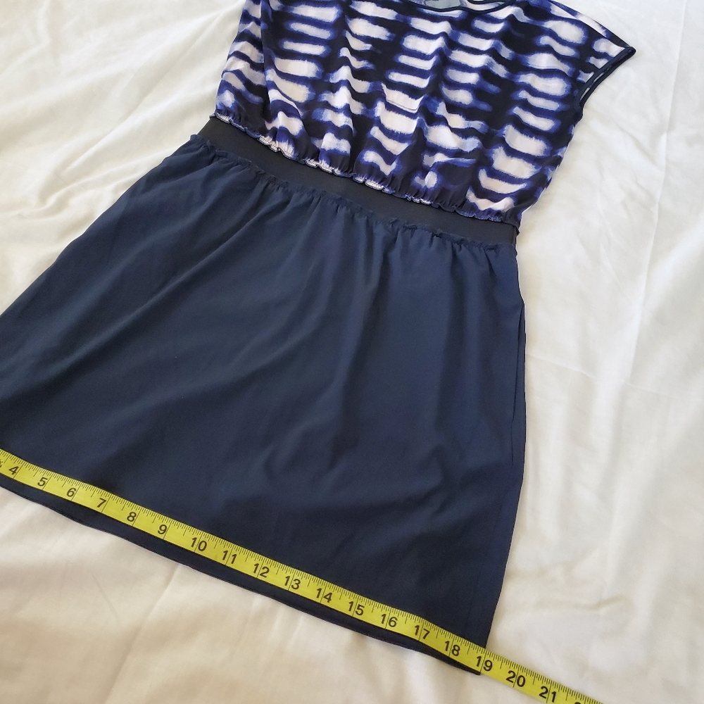 Dress - Picture 3 of 12